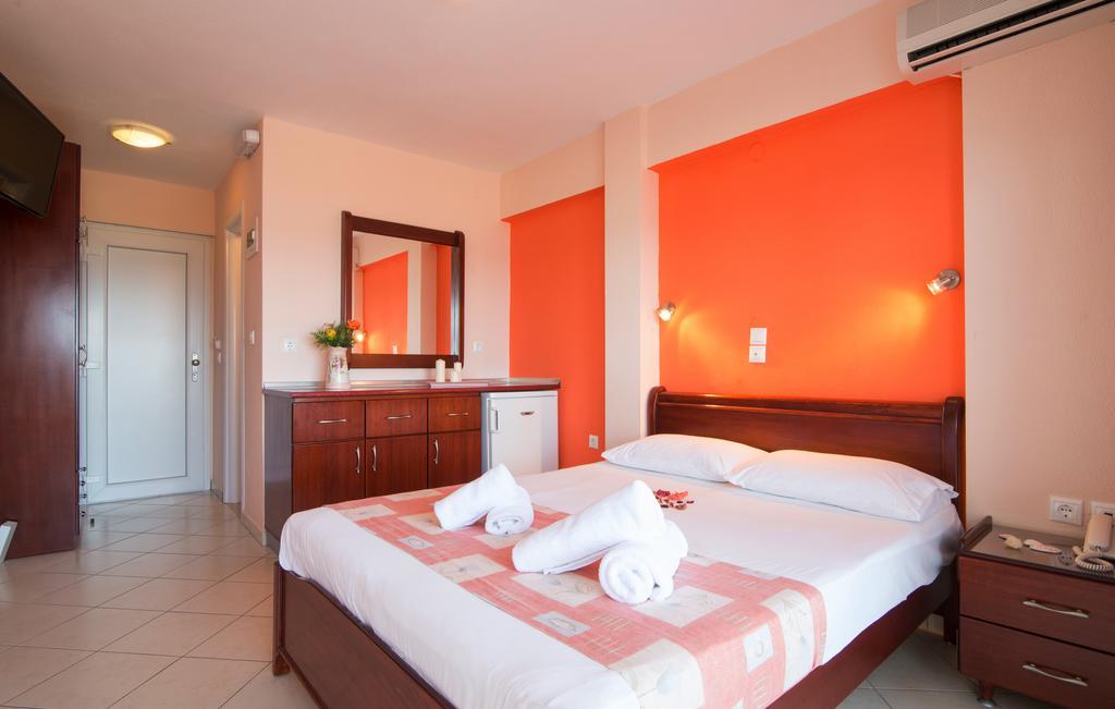 Sunrise Hotel Sarti Buitenkant foto