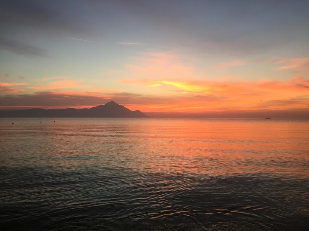 Sunrise Hotel Sarti Buitenkant foto